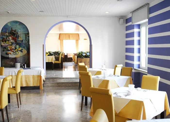 Отель Benacus 3*