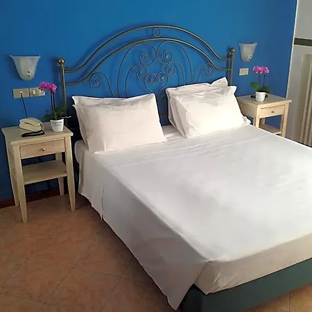 Ξενοδοχείο Benacus 3*