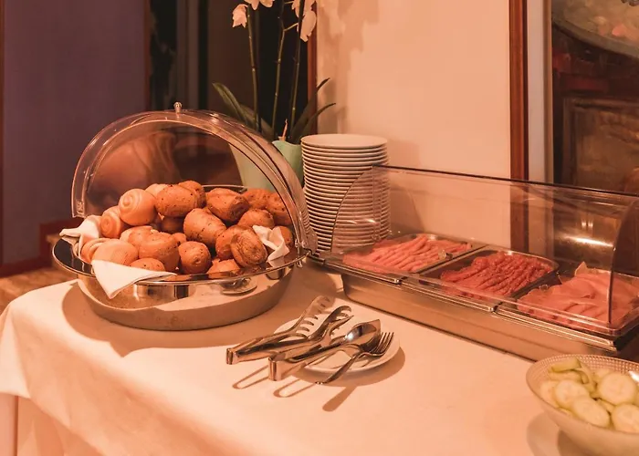 Benacus لاتيزي